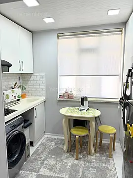 Satılır 2 otaqlı köhnə tikili 50 m²