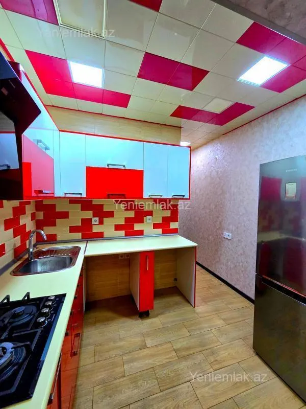 Satılır 3 otaqlı köhnə tikili 88 m²