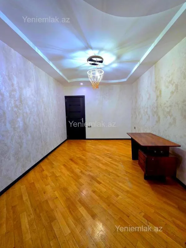 Satılır 3 otaqlı köhnə tikili 88 m²