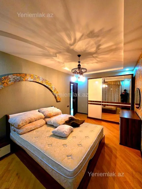 Satılır 3 otaqlı köhnə tikili 88 m²