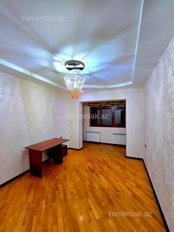 Satılır 3 otaqlı köhnə tikili 88 m²