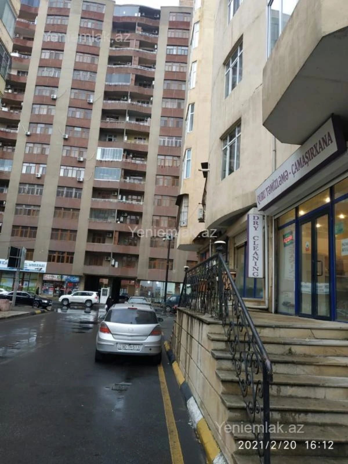 Satılır 4 otaqlı yeni tikili 220 m²