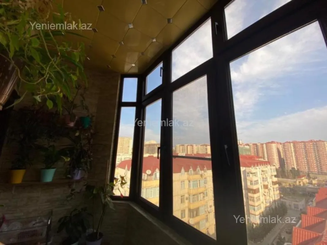 Satılır 4 otaqlı yeni tikili 220 m²