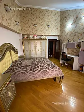 Satılır 4 otaqlı yeni tikili 220 m²