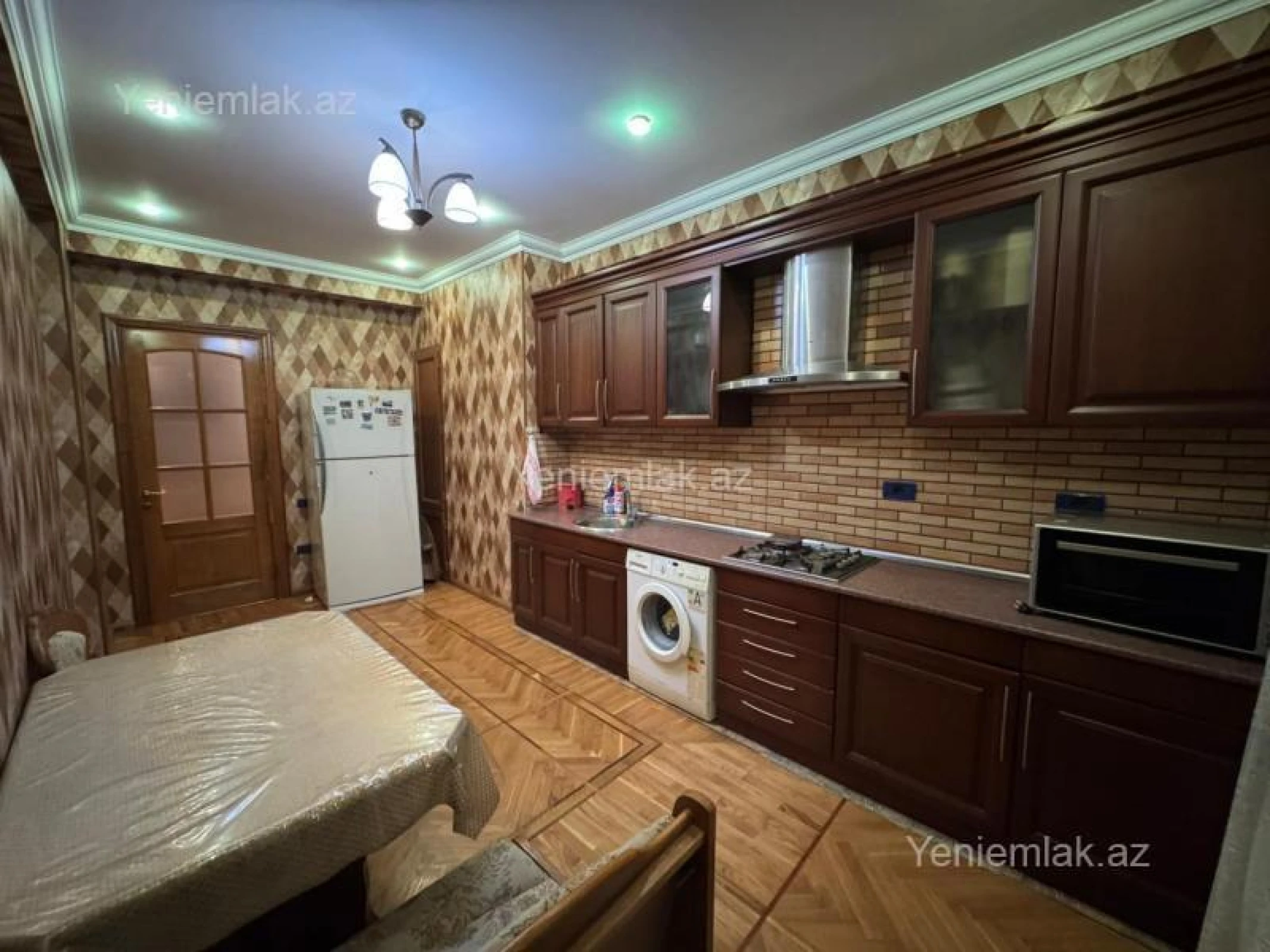 Satılır 2 otaqlı yeni tikili 110 m²
