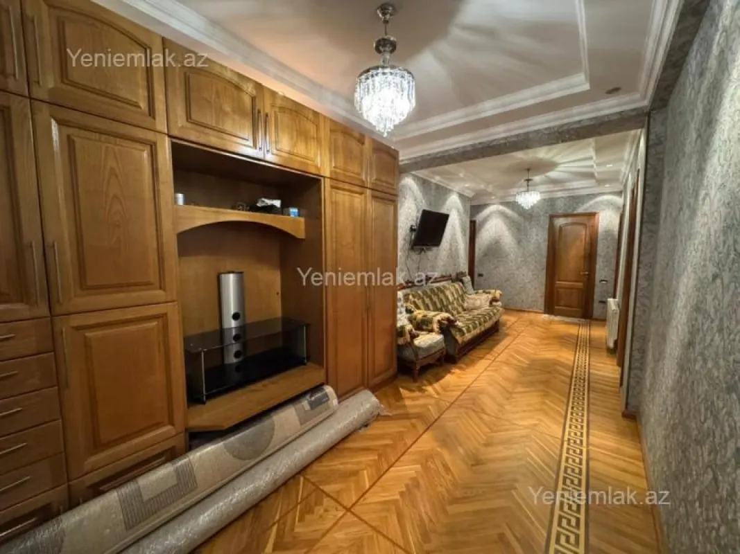 Satılır 2 otaqlı yeni tikili 110 m²