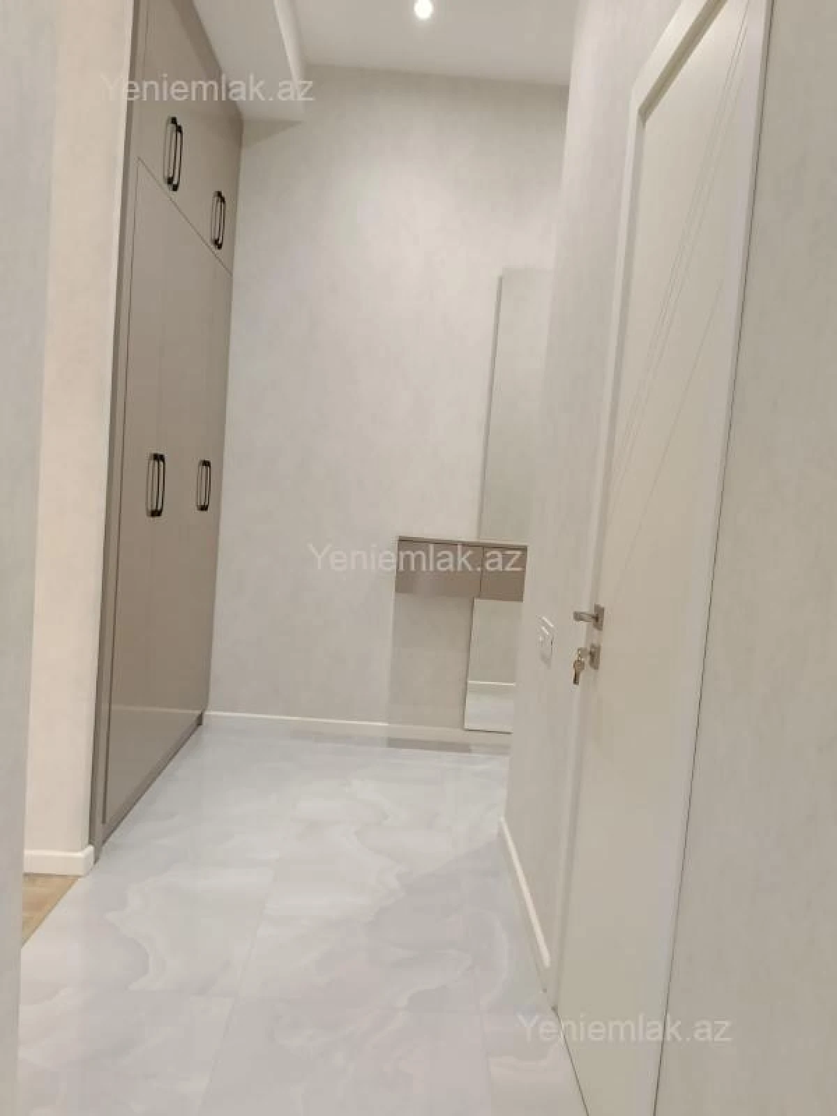 Satılır 2 otaqlı yeni tikili 91 m²