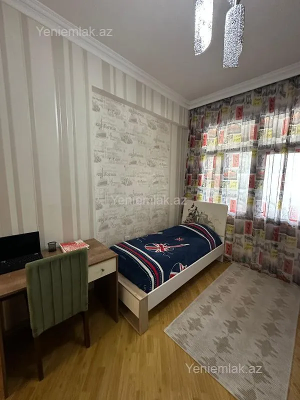 Satılır 4 otaqlı yeni tikili 130 m²