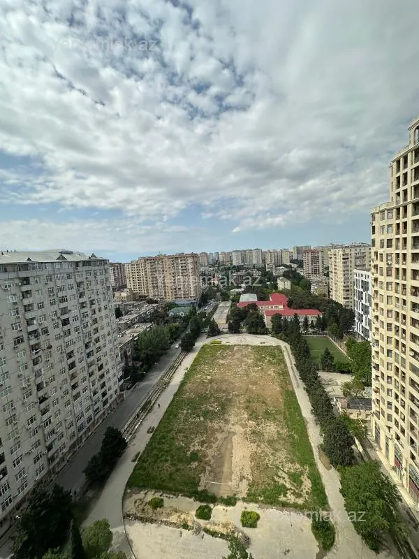 Satılır 4 otaqlı yeni tikili 130 m²