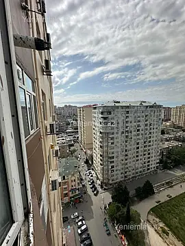 Satılır 4 otaqlı yeni tikili 130 m²