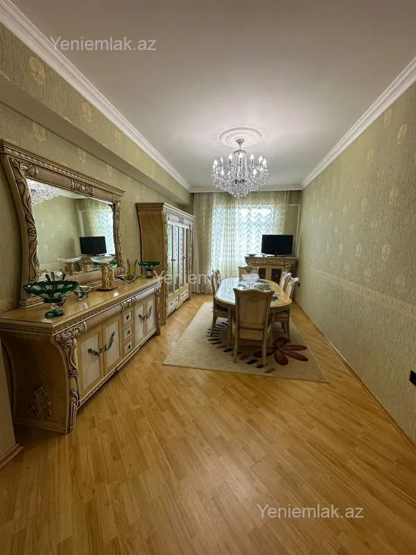 Satılır 4 otaqlı yeni tikili 130 m²