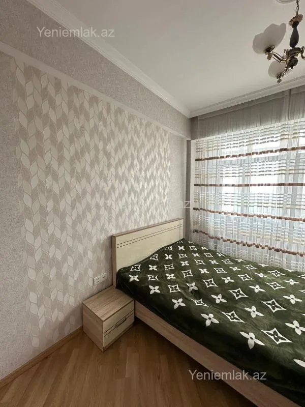 Satılır 4 otaqlı yeni tikili 130 m²