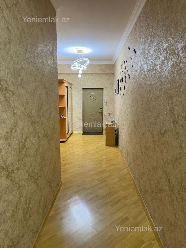 Satılır 4 otaqlı yeni tikili 130 m²