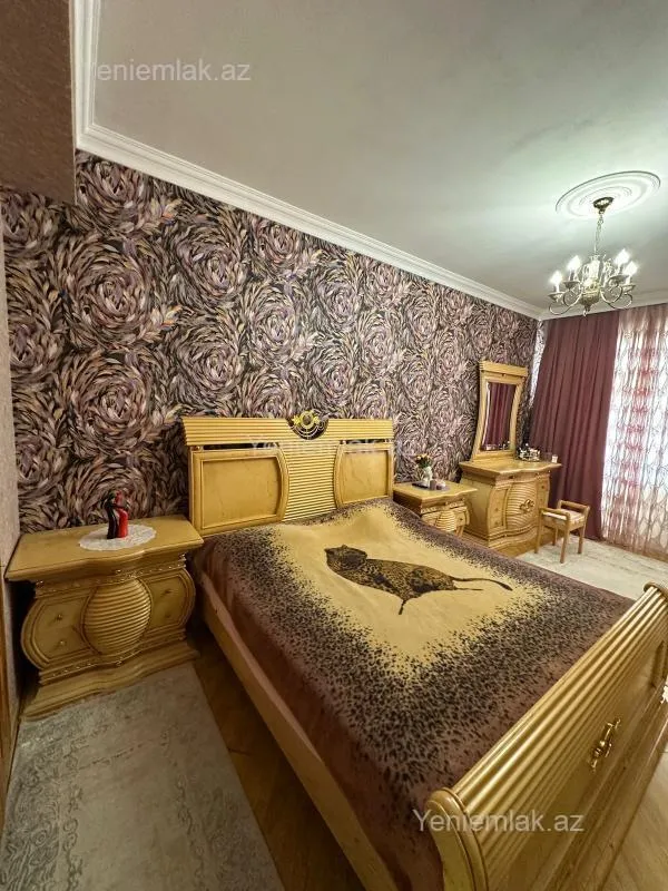 Satılır 4 otaqlı yeni tikili 130 m²