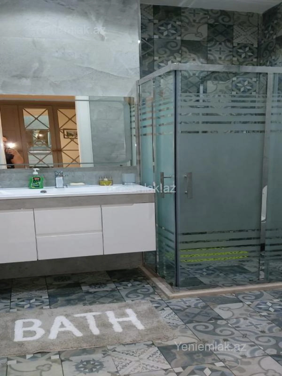 Satılır 2 otaqlı yeni tikili 60 m²