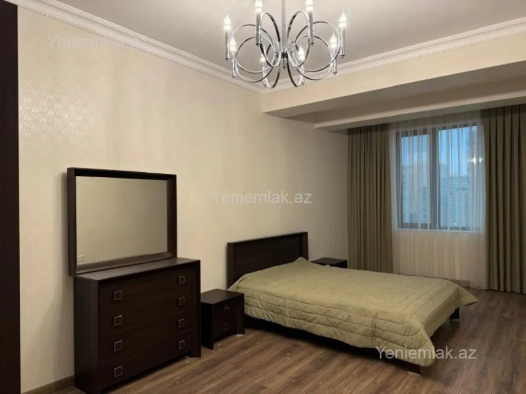 Satılır 3 otaqlı yeni tikili 125 m²