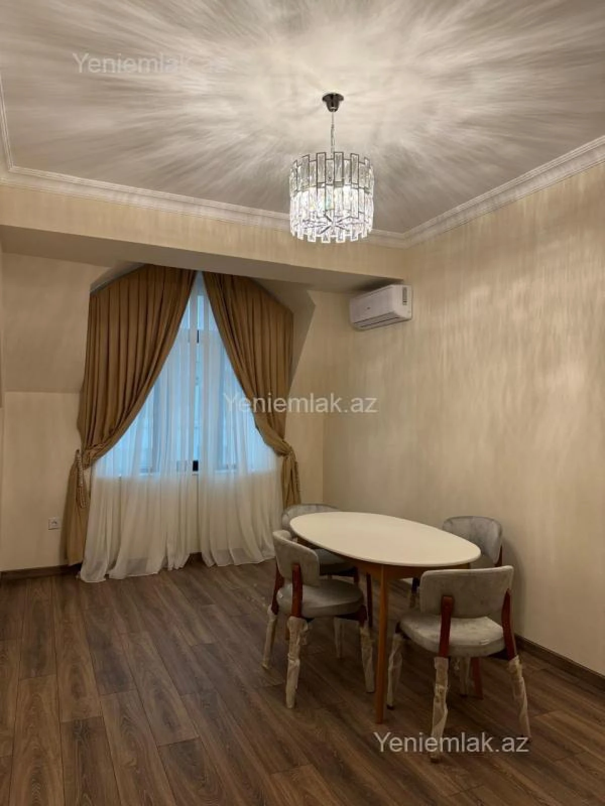 Satılır 3 otaqlı yeni tikili 125 m²