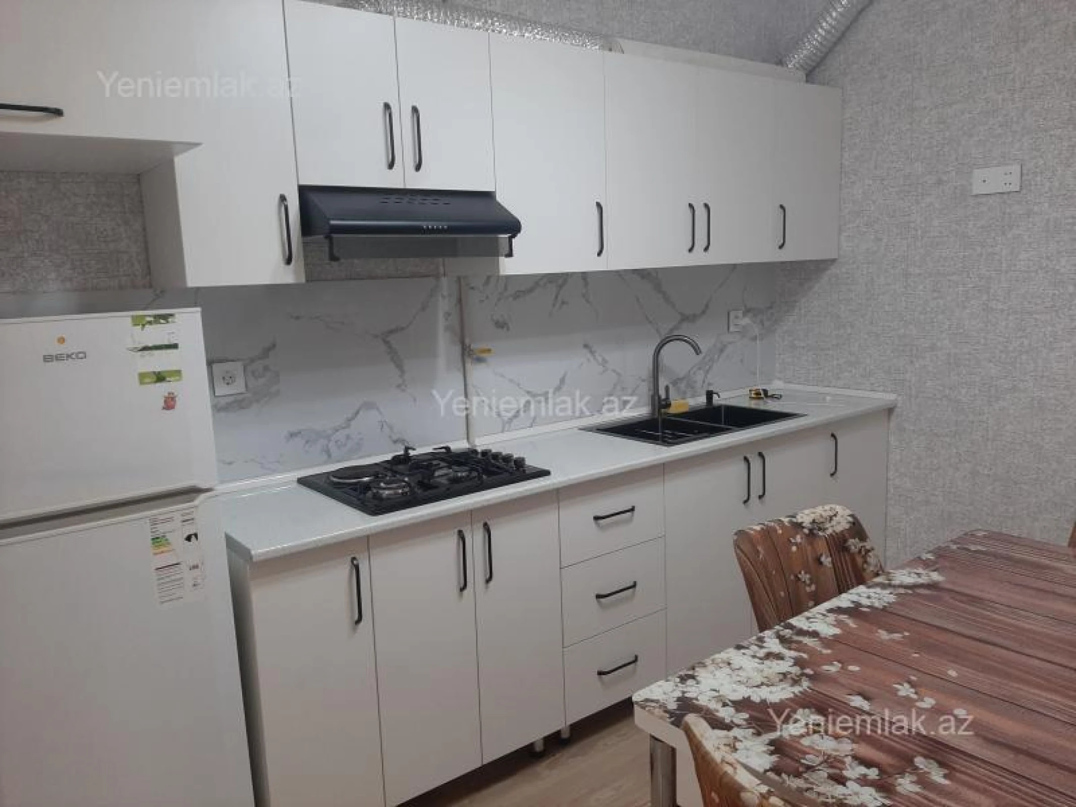 Satılır 2 otaqlı yeni tikili 93 m²