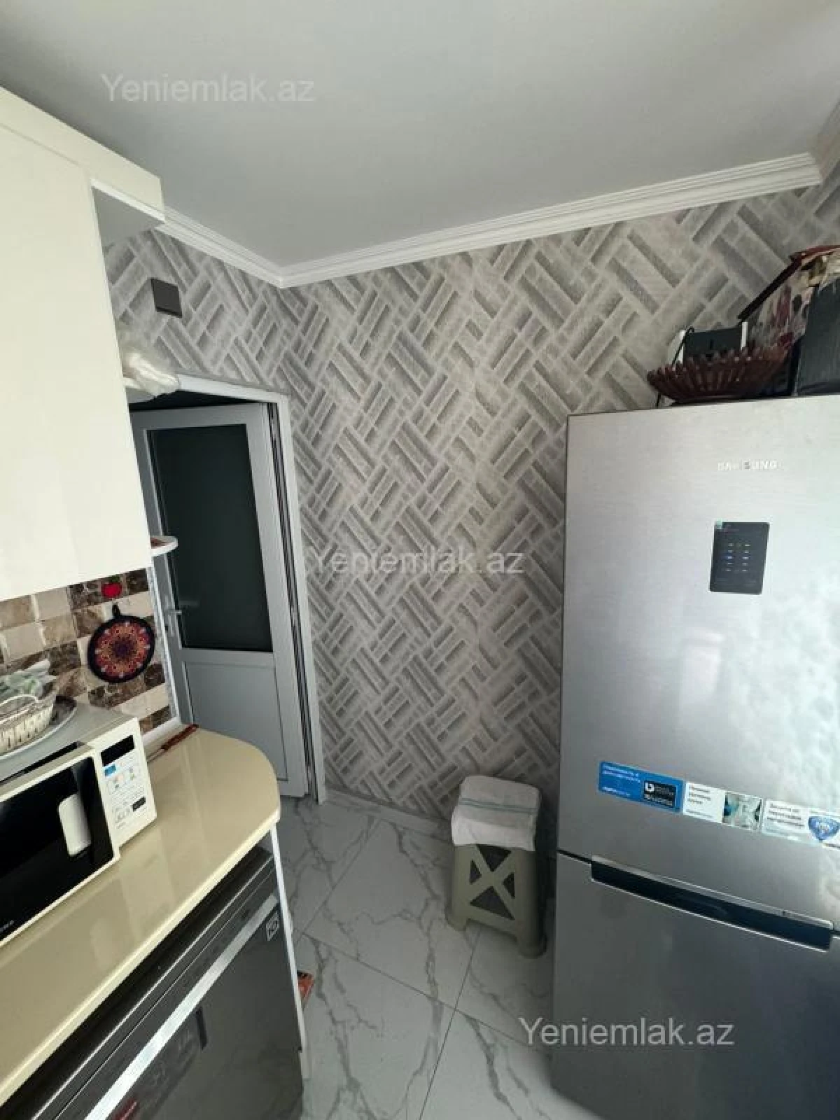 Satılır 3 otaqlı köhnə tikili 70 m²