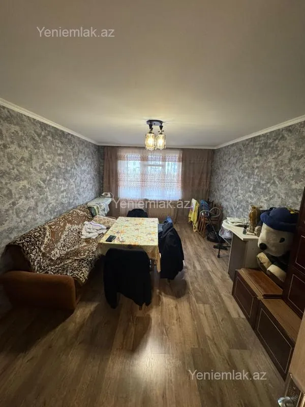 Satılır 3 otaqlı köhnə tikili 70 m²