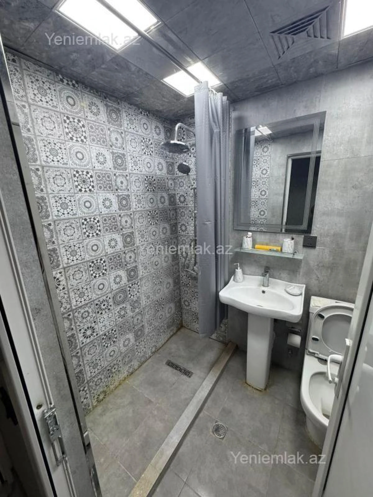 Satılır 3 otaqlı köhnə tikili 70 m²