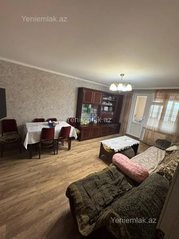 Satılır 3 otaqlı köhnə tikili 70 m²