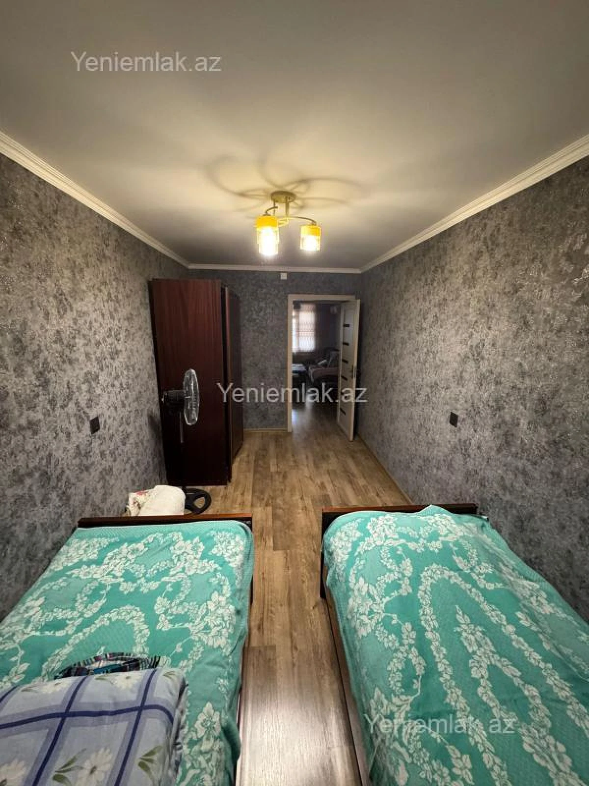 Satılır 3 otaqlı köhnə tikili 70 m²