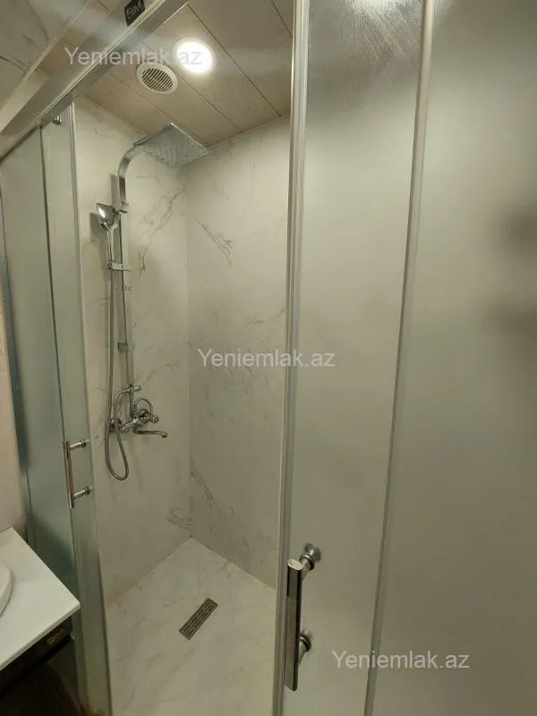 Satılır 4 otaqlı köhnə tikili 120 m²