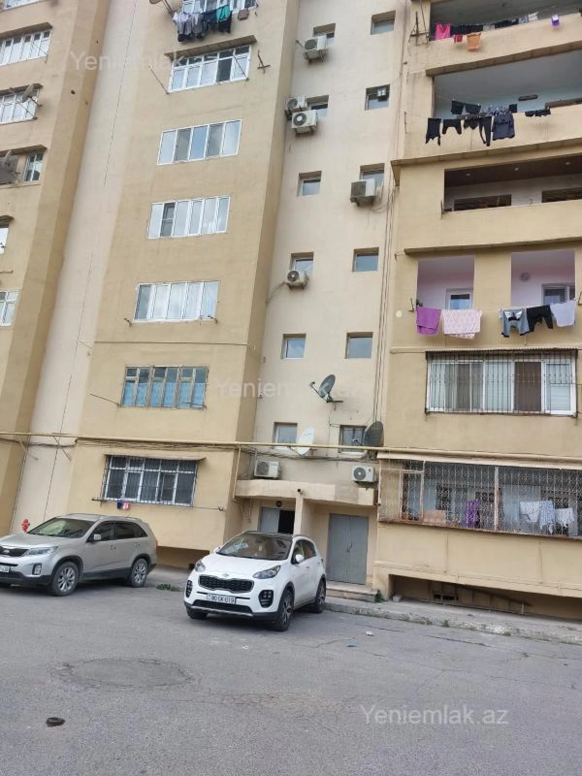 Satılır 4 otaqlı köhnə tikili 120 m²