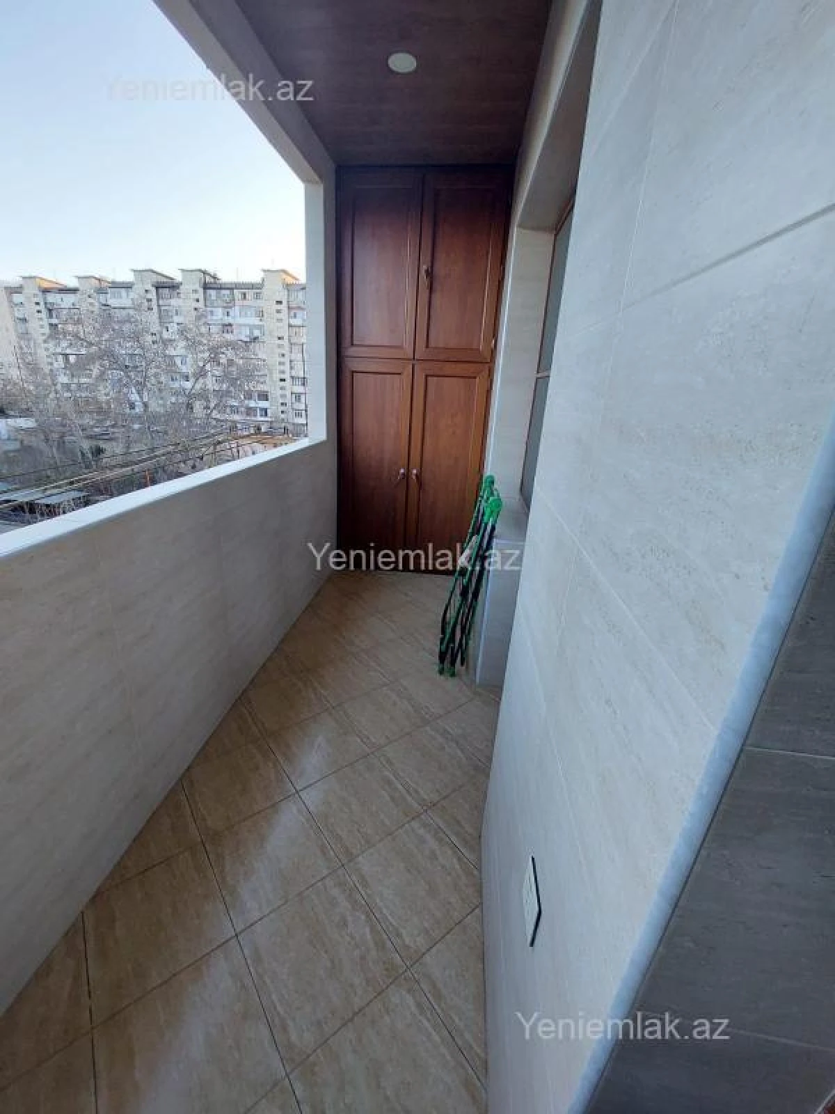 Satılır 4 otaqlı köhnə tikili 120 m²