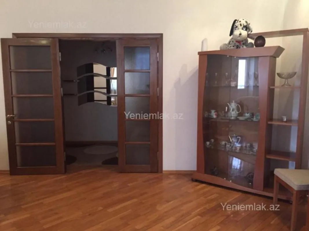 Satılır 2 otaqlı yeni tikili 110 m²