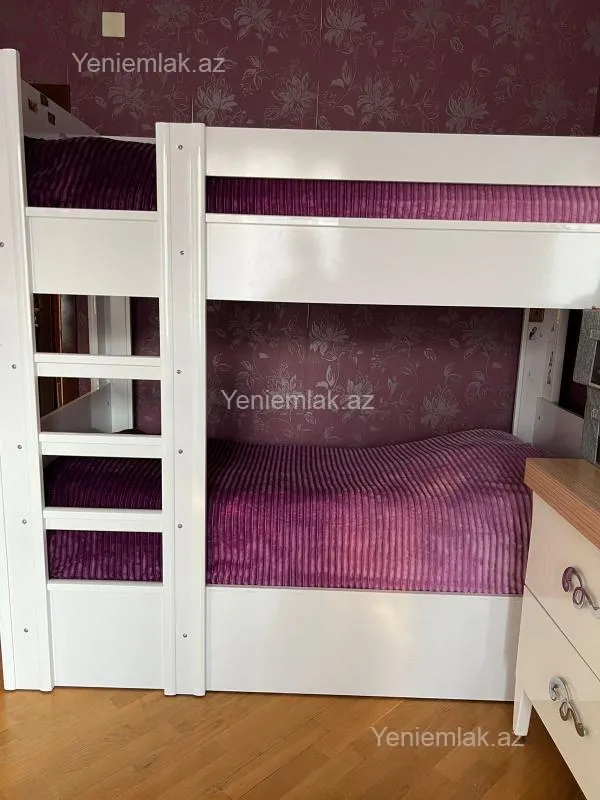 Satılır 3 otaqlı köhnə tikili 80 m²
