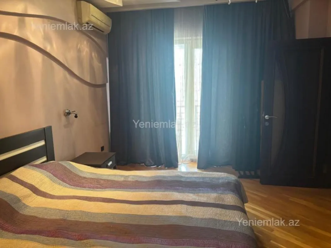 Satılır 3 otaqlı yeni tikili 125.2 m²