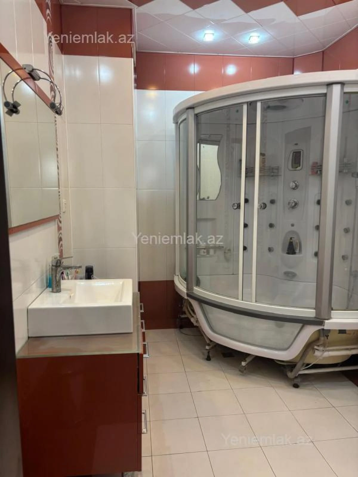 Satılır 3 otaqlı yeni tikili 125.2 m²