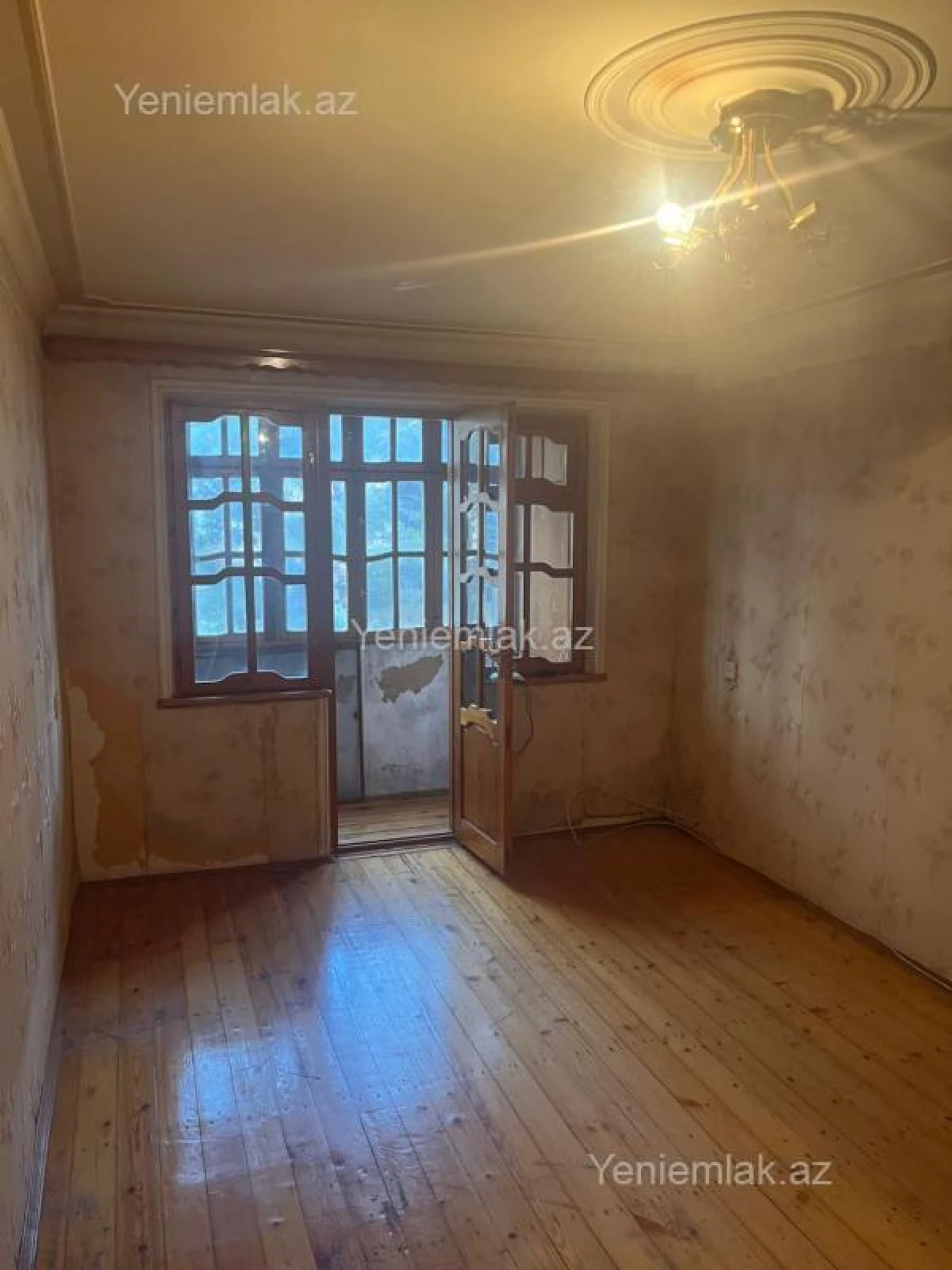 Satılır 1 otaqlı köhnə tikili 35 m²