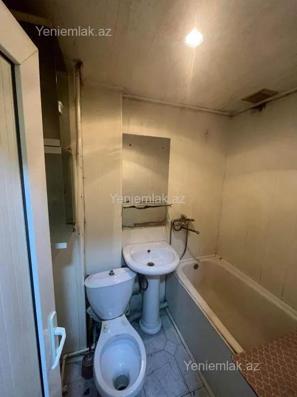 Satılır 1 otaqlı köhnə tikili 35 m²