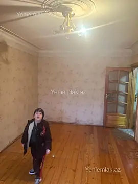 Satılır 1 otaqlı köhnə tikili 35 m²