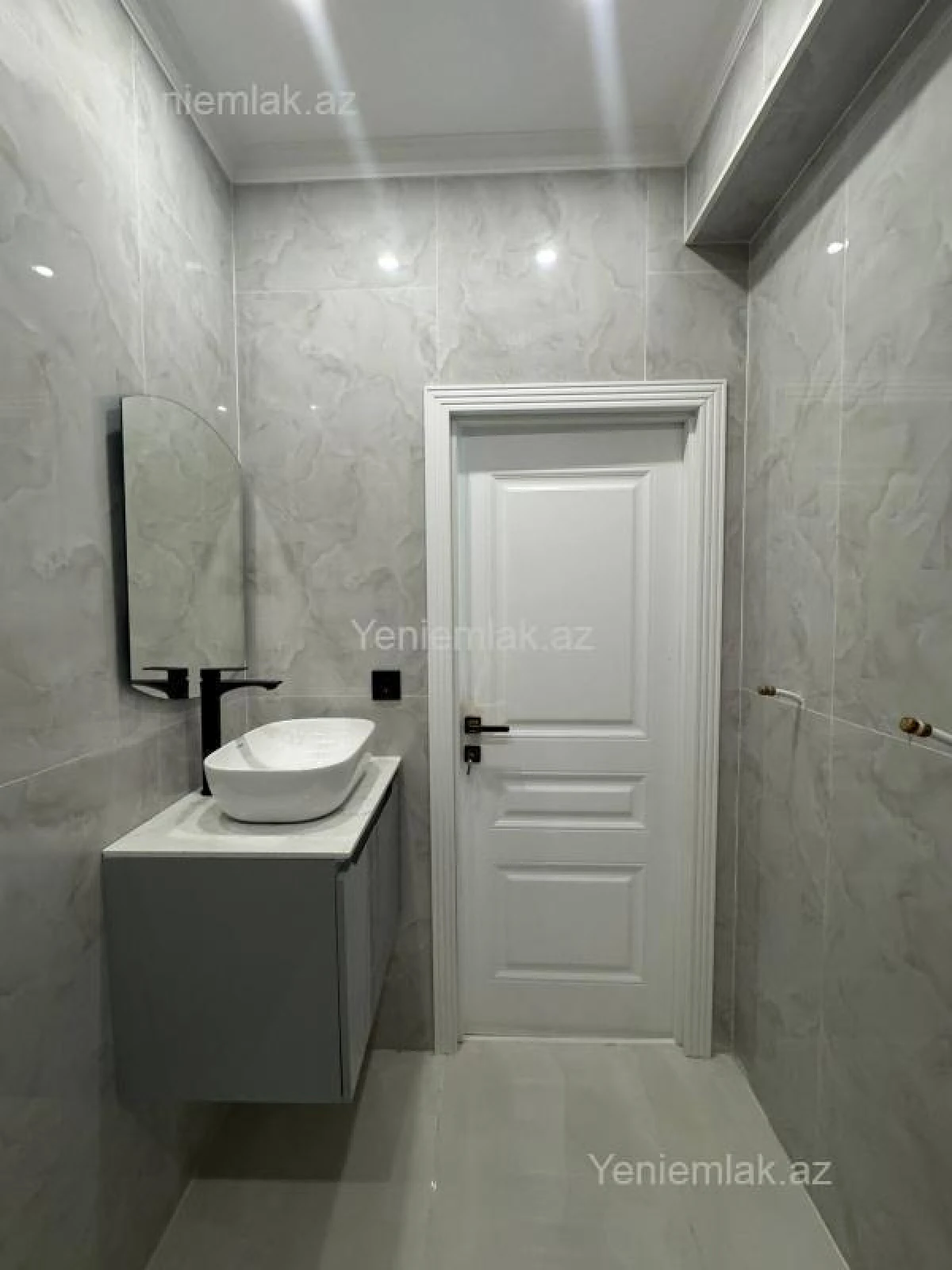 Satılır 3 otaqlı yeni tikili 74 m²