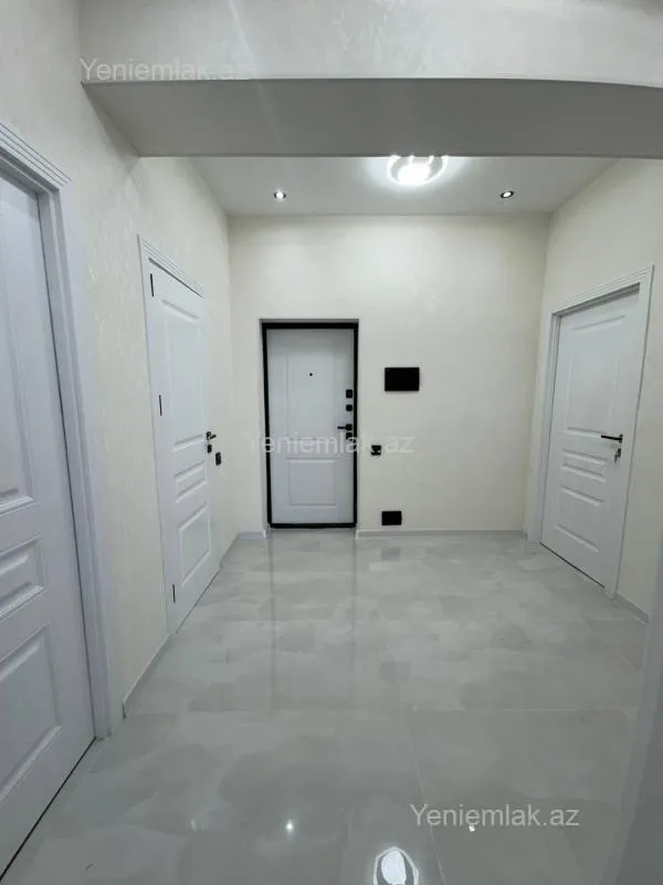 Satılır 3 otaqlı yeni tikili 74 m²