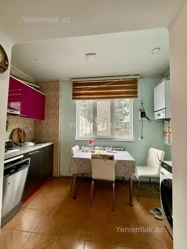 Satılır 3 otaqlı köhnə tikili 85 m²