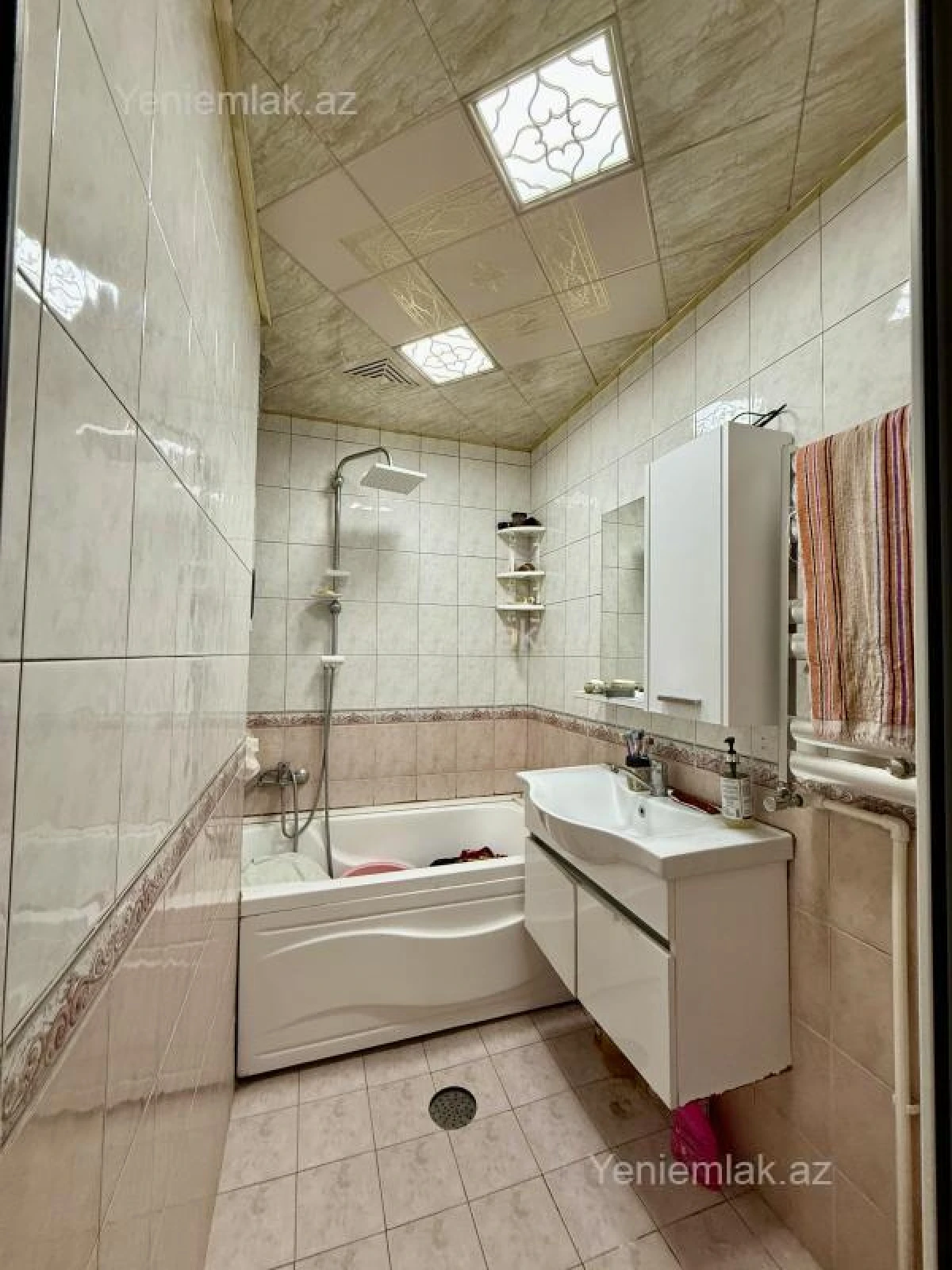 Satılır 3 otaqlı köhnə tikili 85 m²