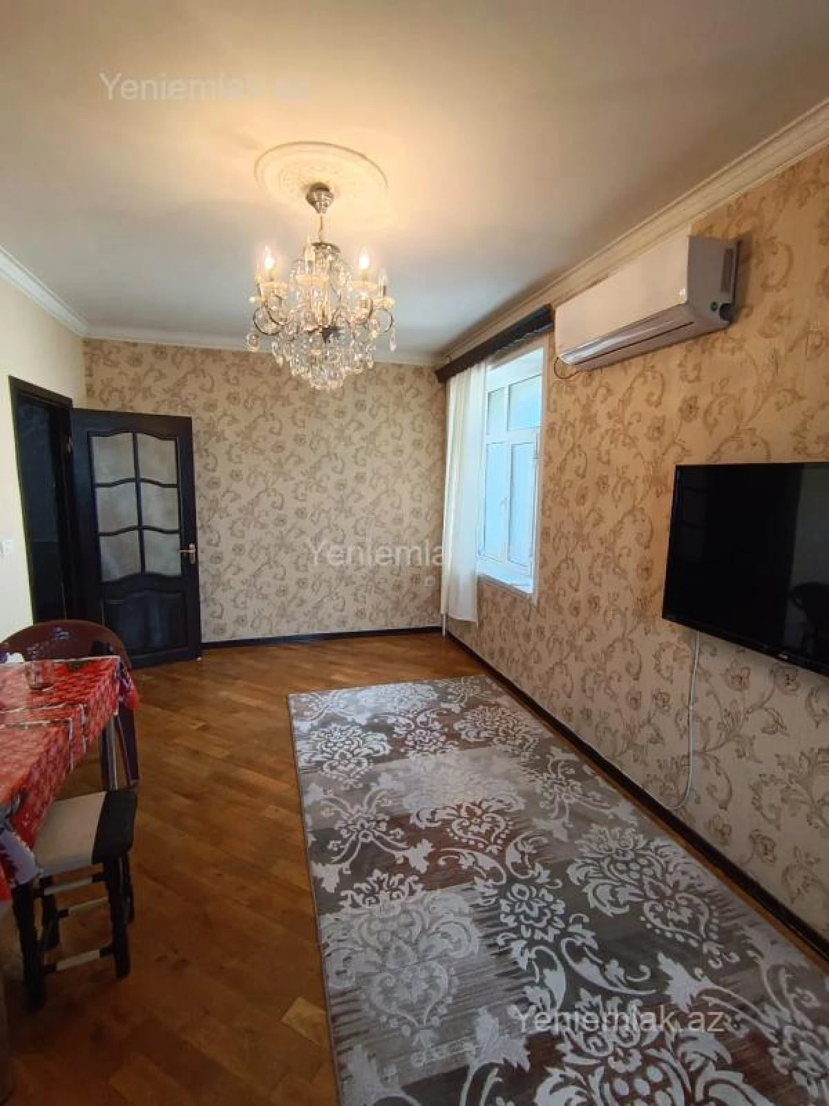 Satılır 2 otaqlı köhnə tikili 75 m²