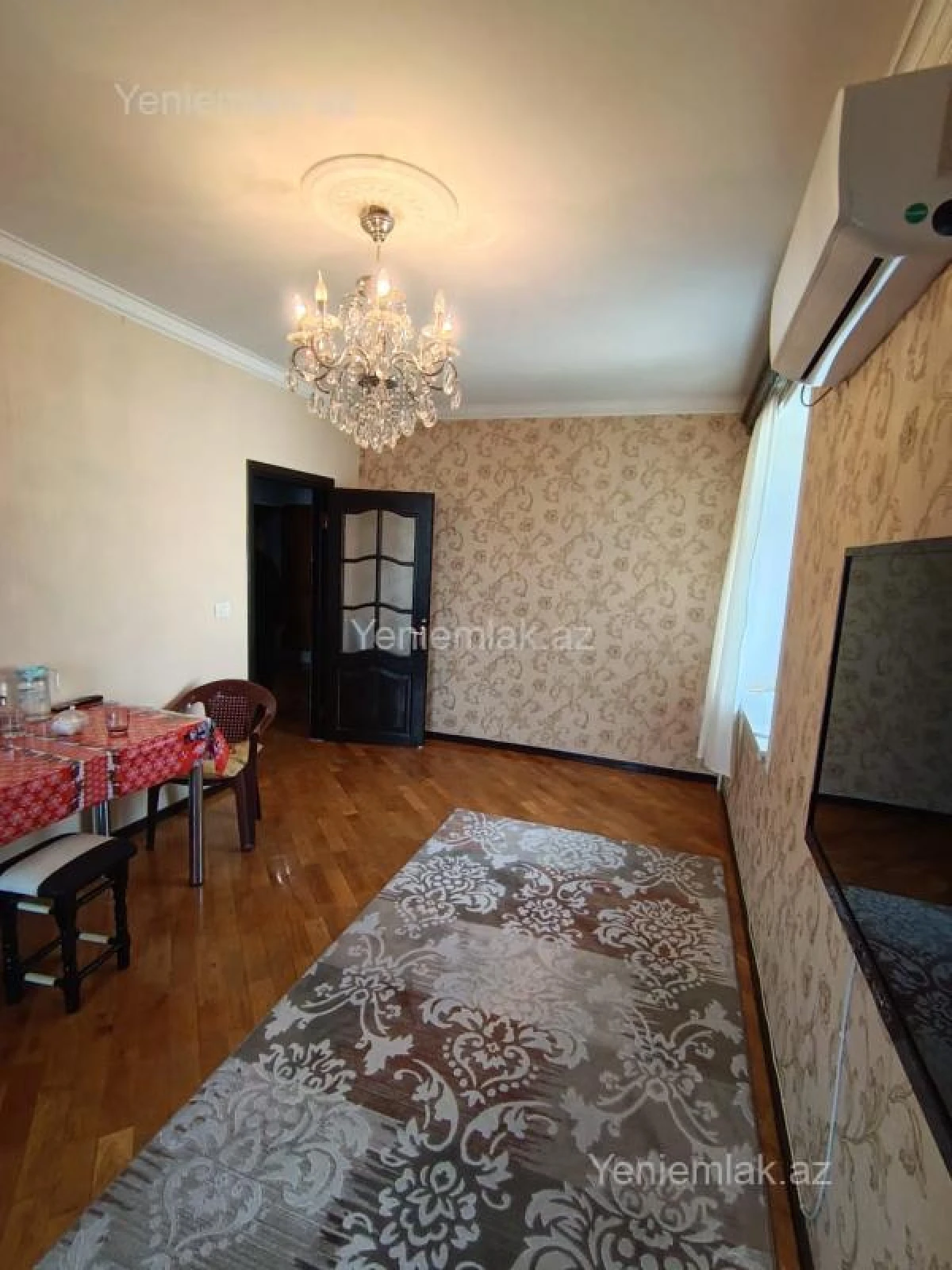 Satılır 2 otaqlı köhnə tikili 75 m²