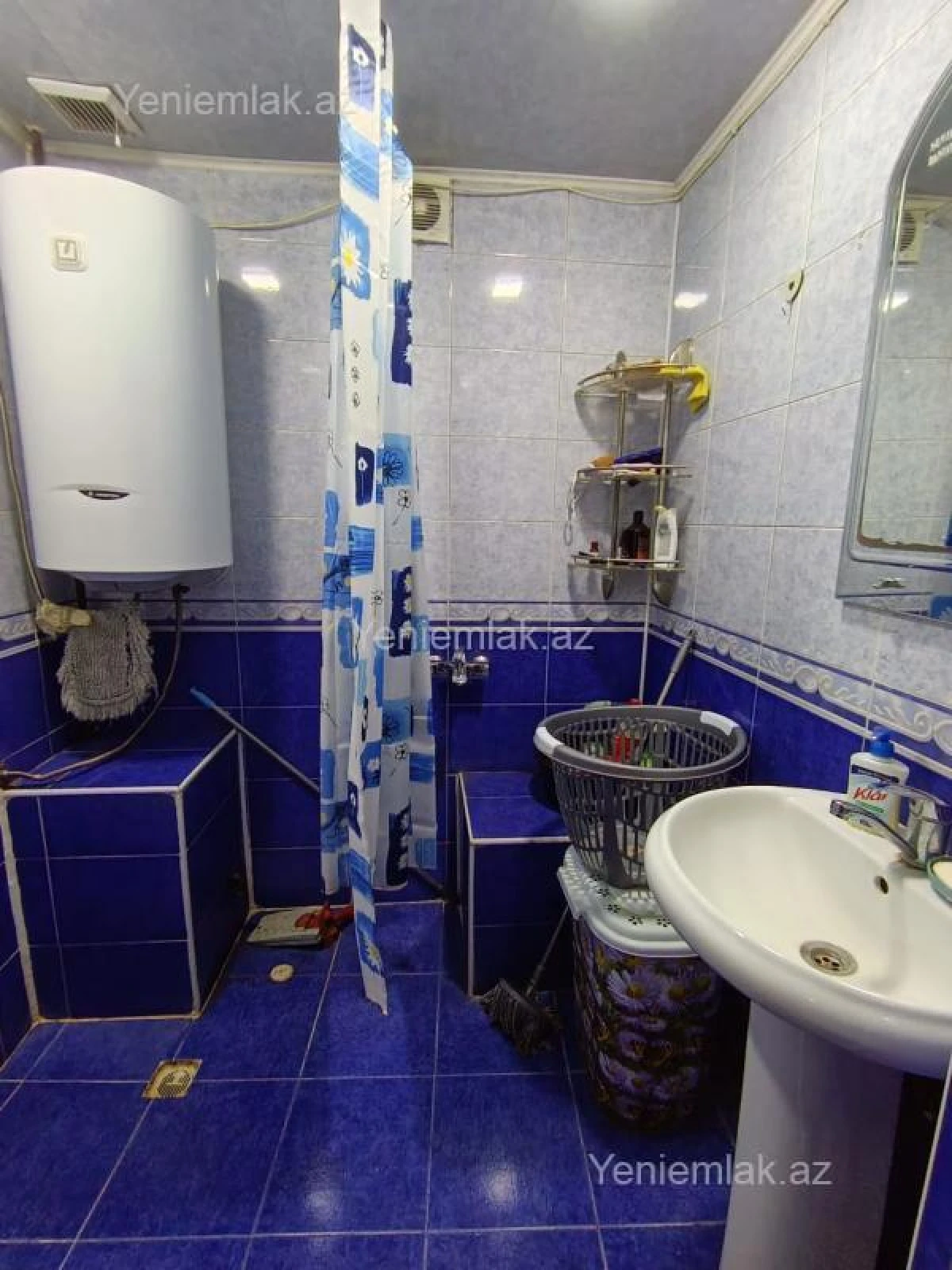 Satılır 2 otaqlı köhnə tikili 75 m²