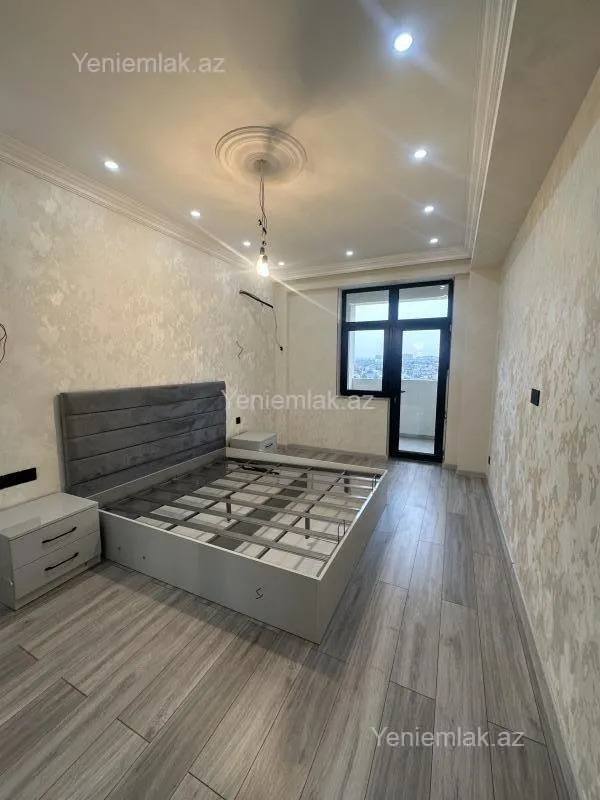 Satılır 2 otaqlı yeni tikili 72 m²