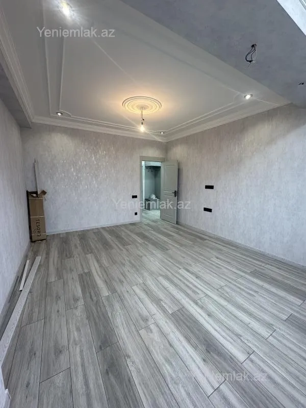 Satılır 2 otaqlı yeni tikili 72 m²