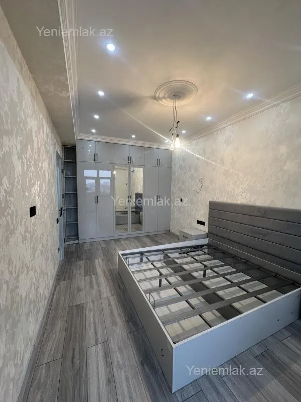 Satılır 2 otaqlı yeni tikili 72 m²