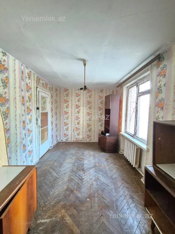 Satılır 1 otaqlı köhnə tikili 35 m²