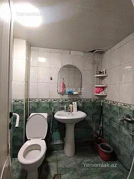 Satılır 2 otaqlı köhnə tikili 55 m²