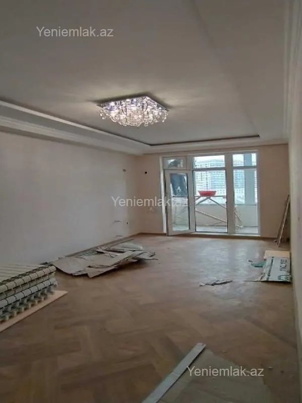 Satılır 3 otaqlı yeni tikili 155 m²